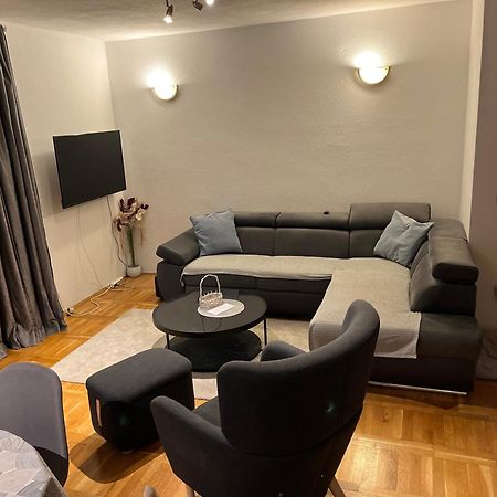 Apartment&room Marin Makarska Exteriör bild