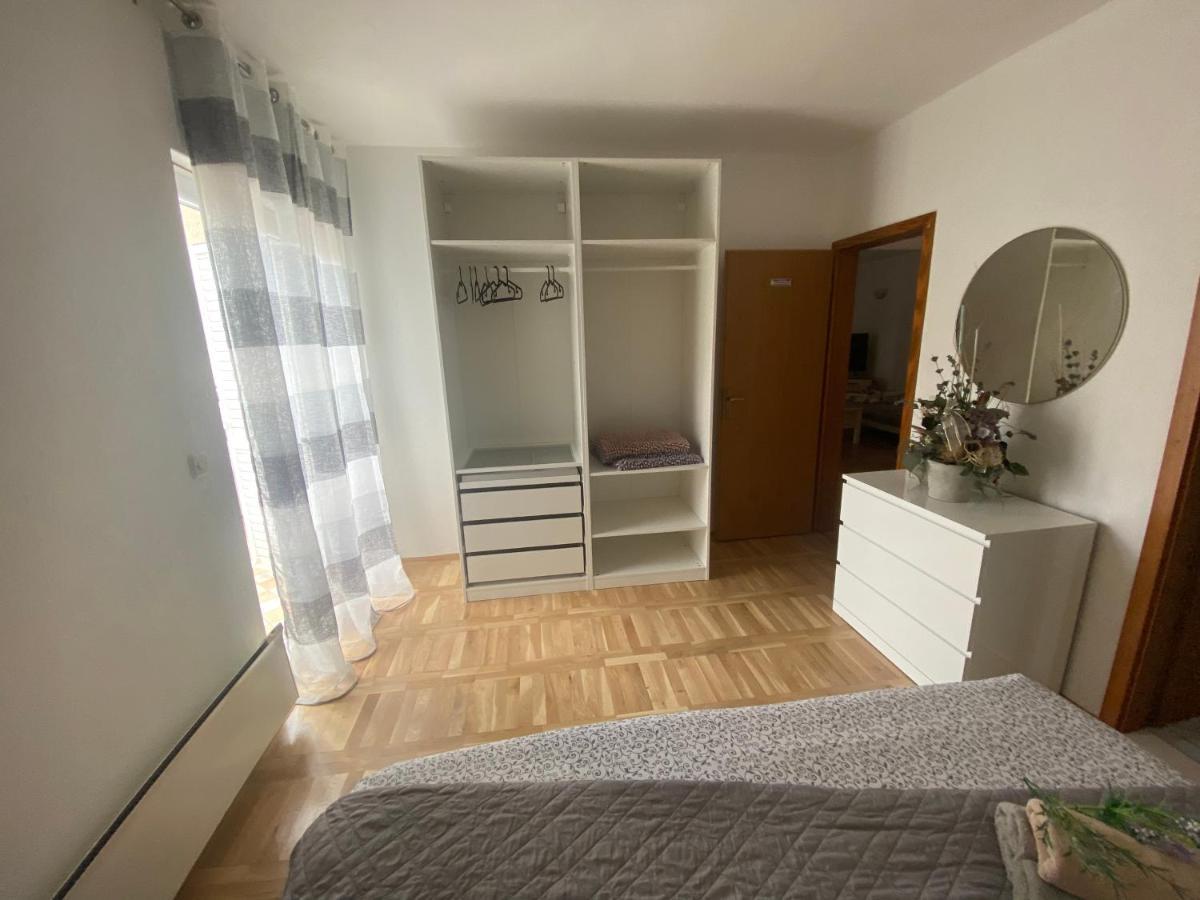 Apartment&room Marin Makarska Exteriör bild