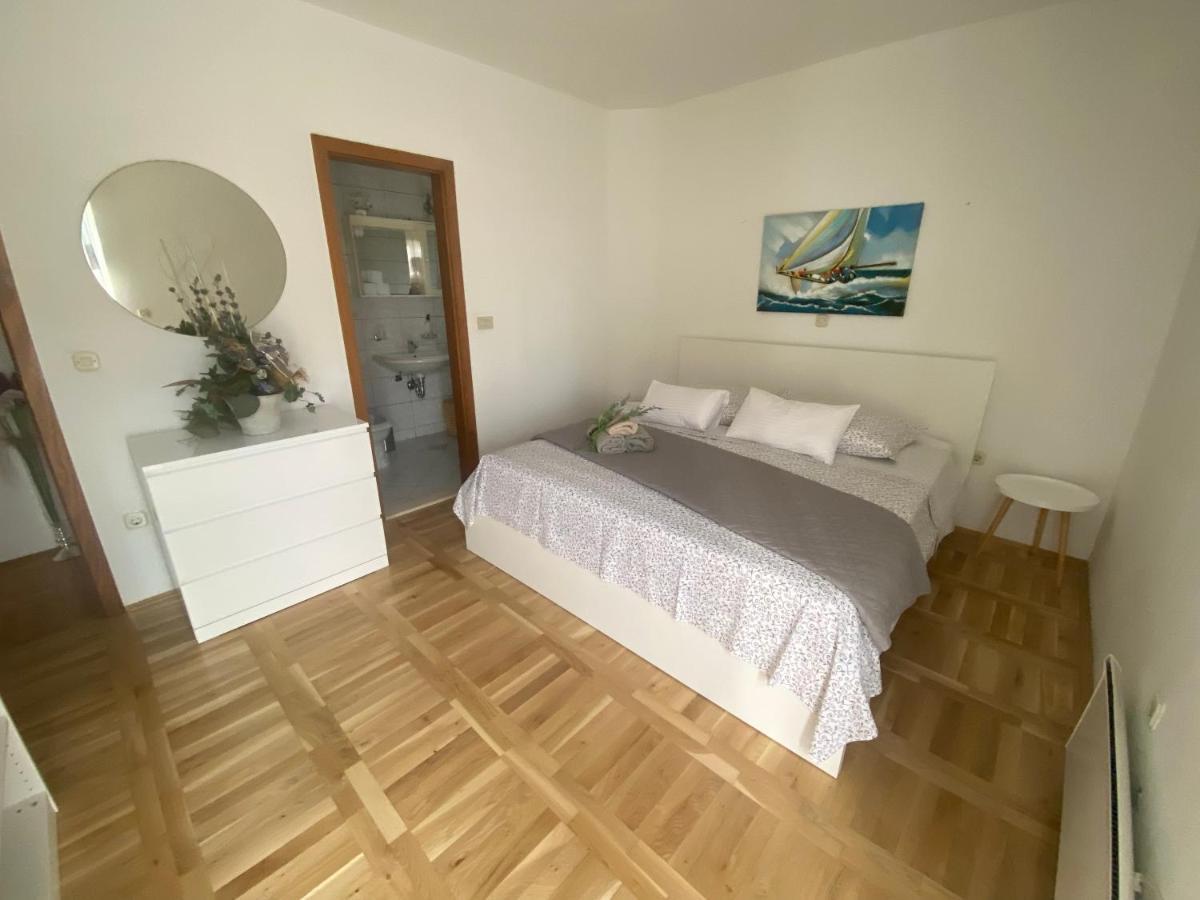 Apartment&room Marin Makarska Exteriör bild