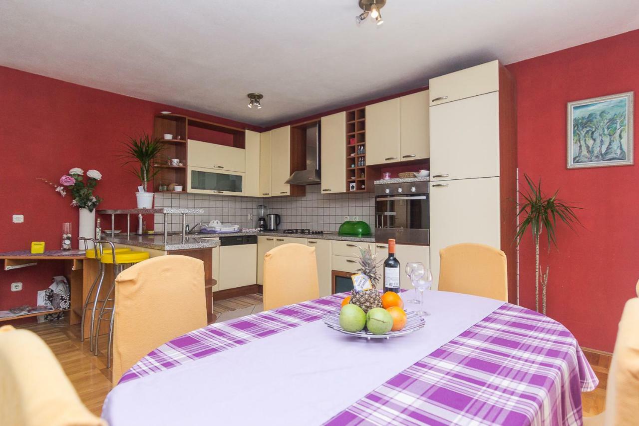 Apartment&room Marin Makarska Exteriör bild